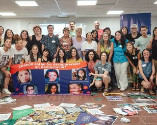 Duelos colectivos, memorias feministas y re-existencias