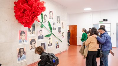 Restitución de legajos a estudiantes y graduados/as de Ciencias Económicas desaparecidos/das